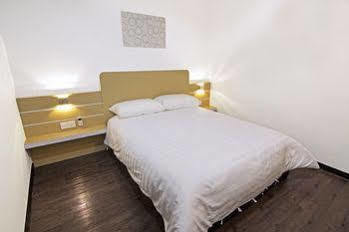 Thanks Hotel ปาริต บุนตาร์ ภายนอก รูปภาพ